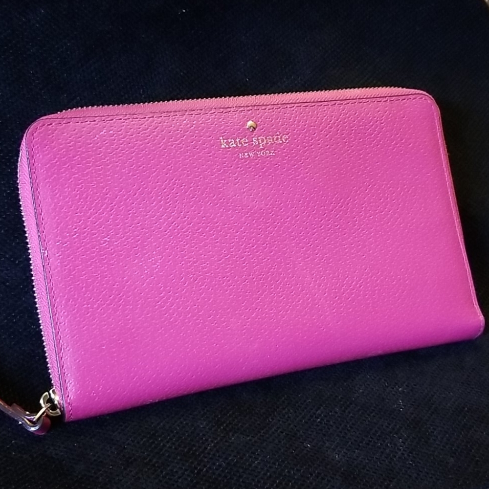 Kate Spade Travel Wallet